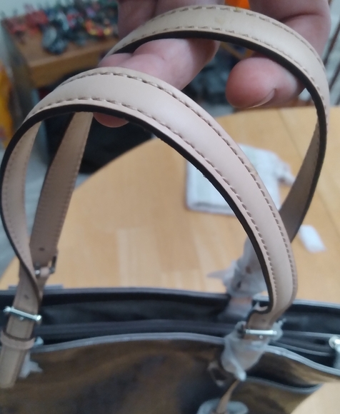 Michael Kors Signature E/W Tote - Picture 9 of 10